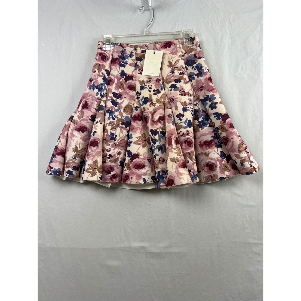 LC Lauren Conrad Runway Skirt Women 4 Pink Floral Pleated Mini Scuba Limited Ed